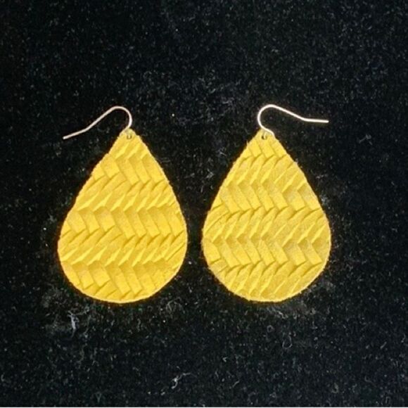 Yellow Leather Earrings Braided Iowa Gold Tailgate - Picture 1 of 3